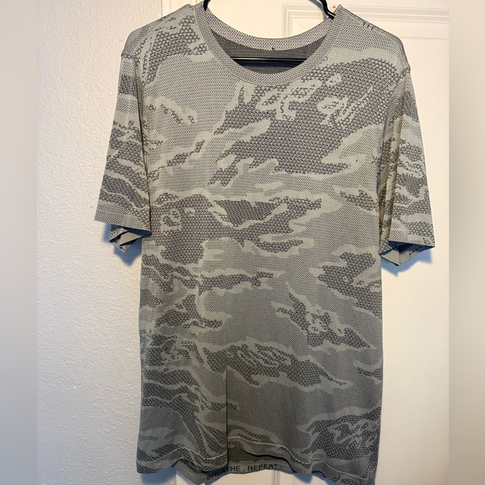 Lululemon x Barry’s Metal Vent Athletic Shirt